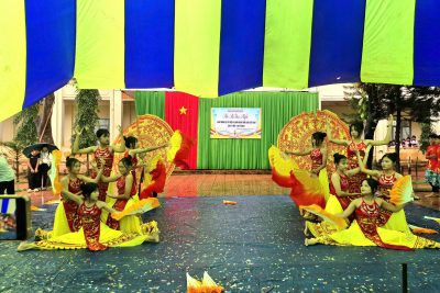 HỘI THI DIỄN VĂN NGHỆ CHÀO MỪNG 43 NĂM NGÀY NHÀ GIÁO VIỆT NAM 20/11